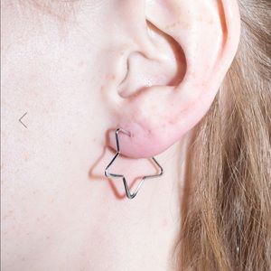 Brandy Melville star earrings